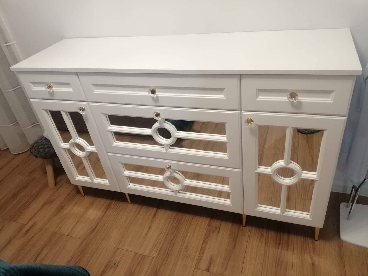Komoda i szafka nocna z ażurowymi frontami, zdjęcie 1